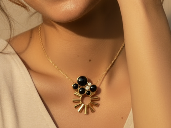 Pendentif obsidienne porté